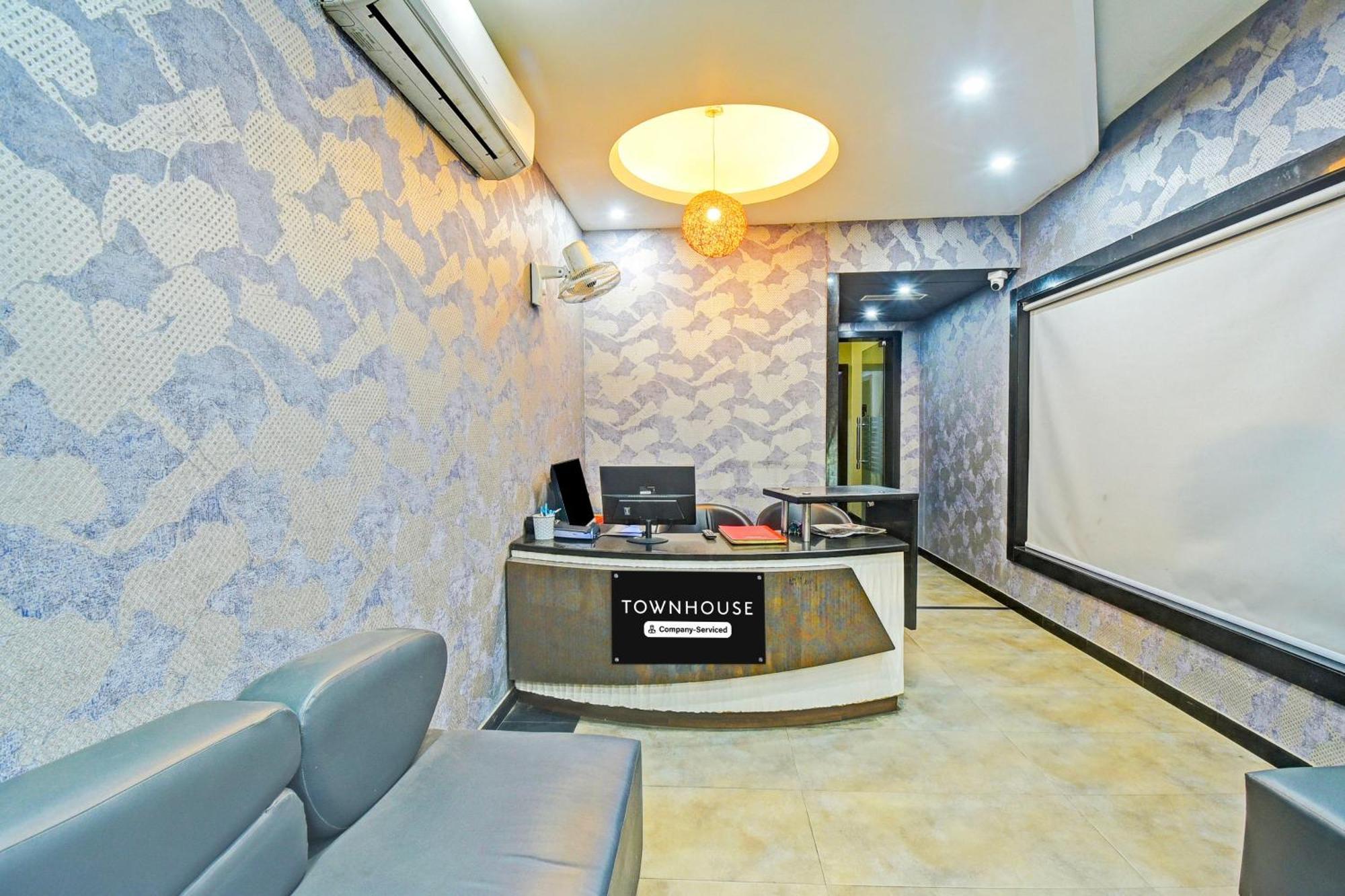 Hotel Super Townhouse Amrapali Circle Formerly Aqua *