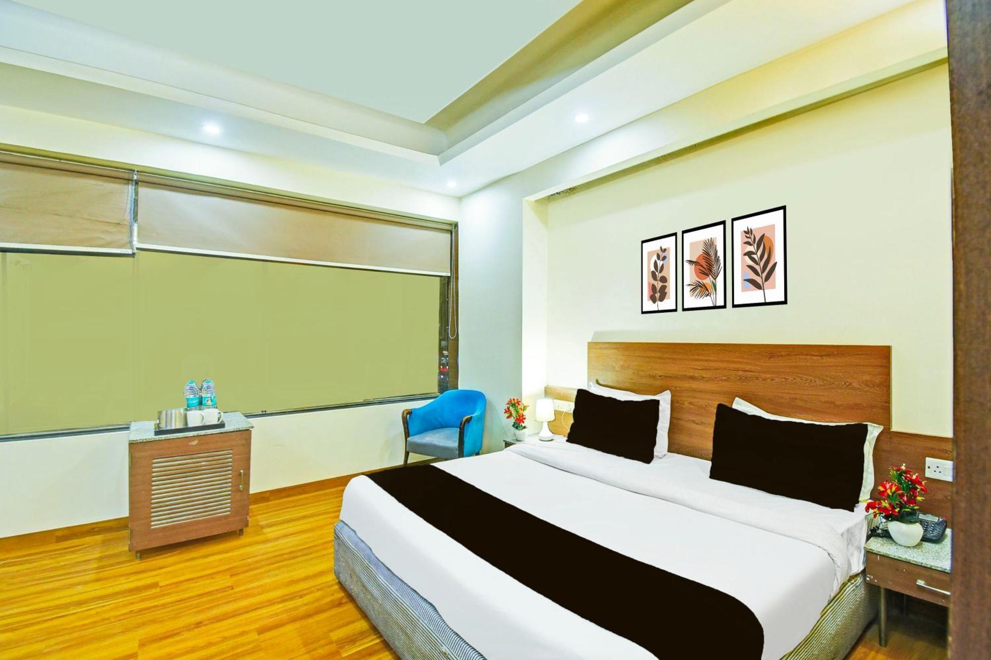 Super Townhouse Amrapali Circle Formerly Aqua *