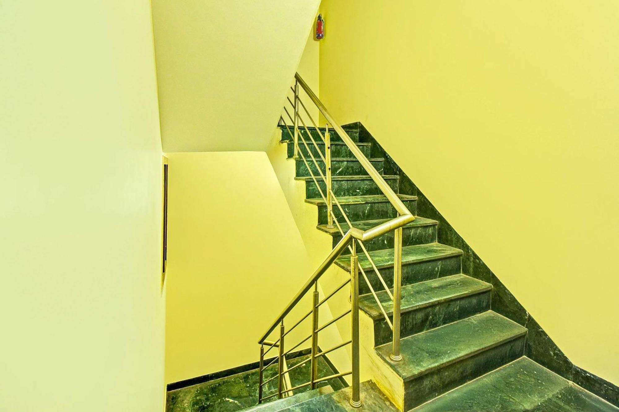 Super Townhouse Amrapali Circle Formerly Aqua Hotel